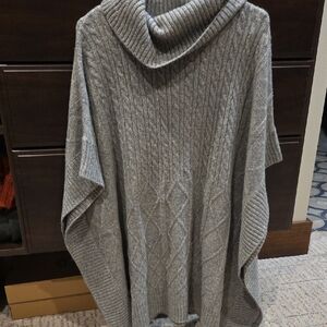LOFT Heather Gray Knit Poncho